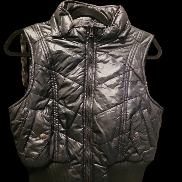 Puffer Vest - Picture 1 of 3